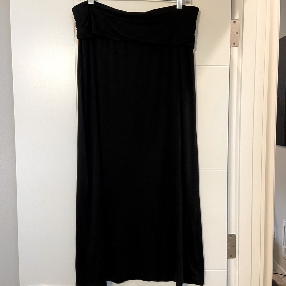 a.n.a. Petite Long Maxi Skirt in black—like new!